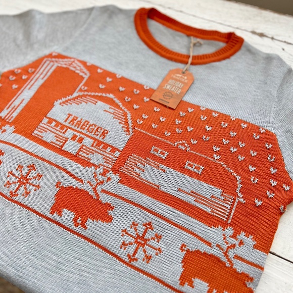 Traeger Smoker Christmas Sweater Pullover Knit Holiday Pig Farm Gray Orange Snow - Picture 3 of 12